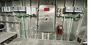 DOORS, HATCHES & CONSOLES