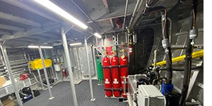 COMMERCIAL MARINE LIGHTING